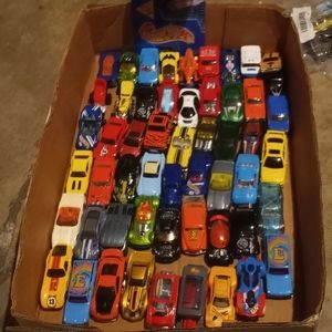 50 hot wheels for 35